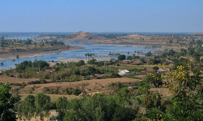 NarmadaRiverfromdamworkersdormroom